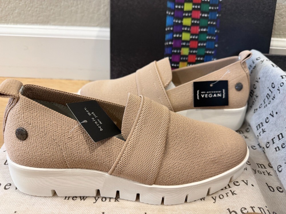 Bernie Mev Women's Memory Foam FX Larini Blush Cream Shoes EU37 US 6 New in Box